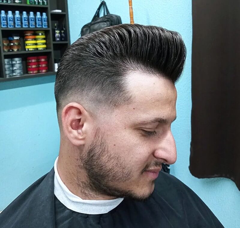 pompadour met overloop kapsel voor mannen